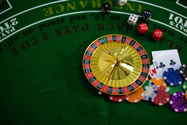 Filipino player enjoying ph2222 live casino baccarat on mobile with a real dealer